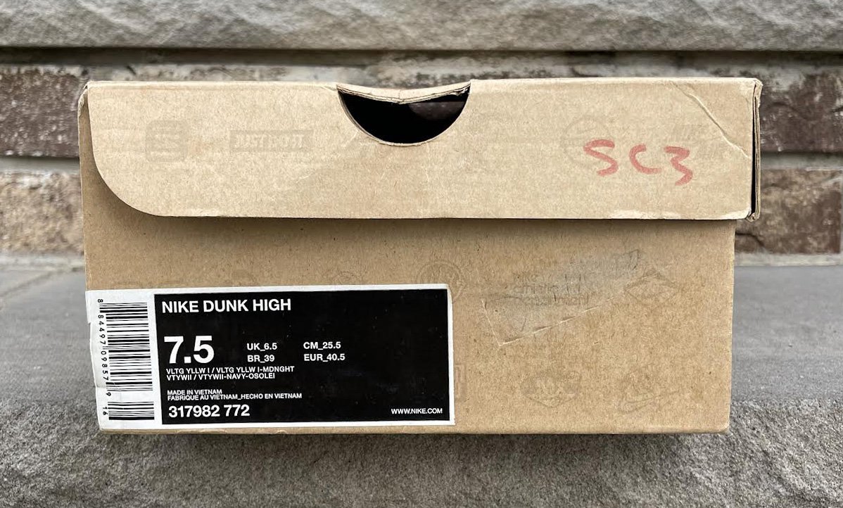 Nike Dunk High Voltage Yellow / Midnight Navy (Size 7.5) DS — RootsBK
